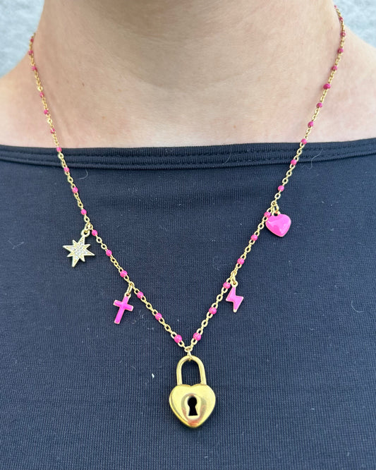 Collier à charms rose 